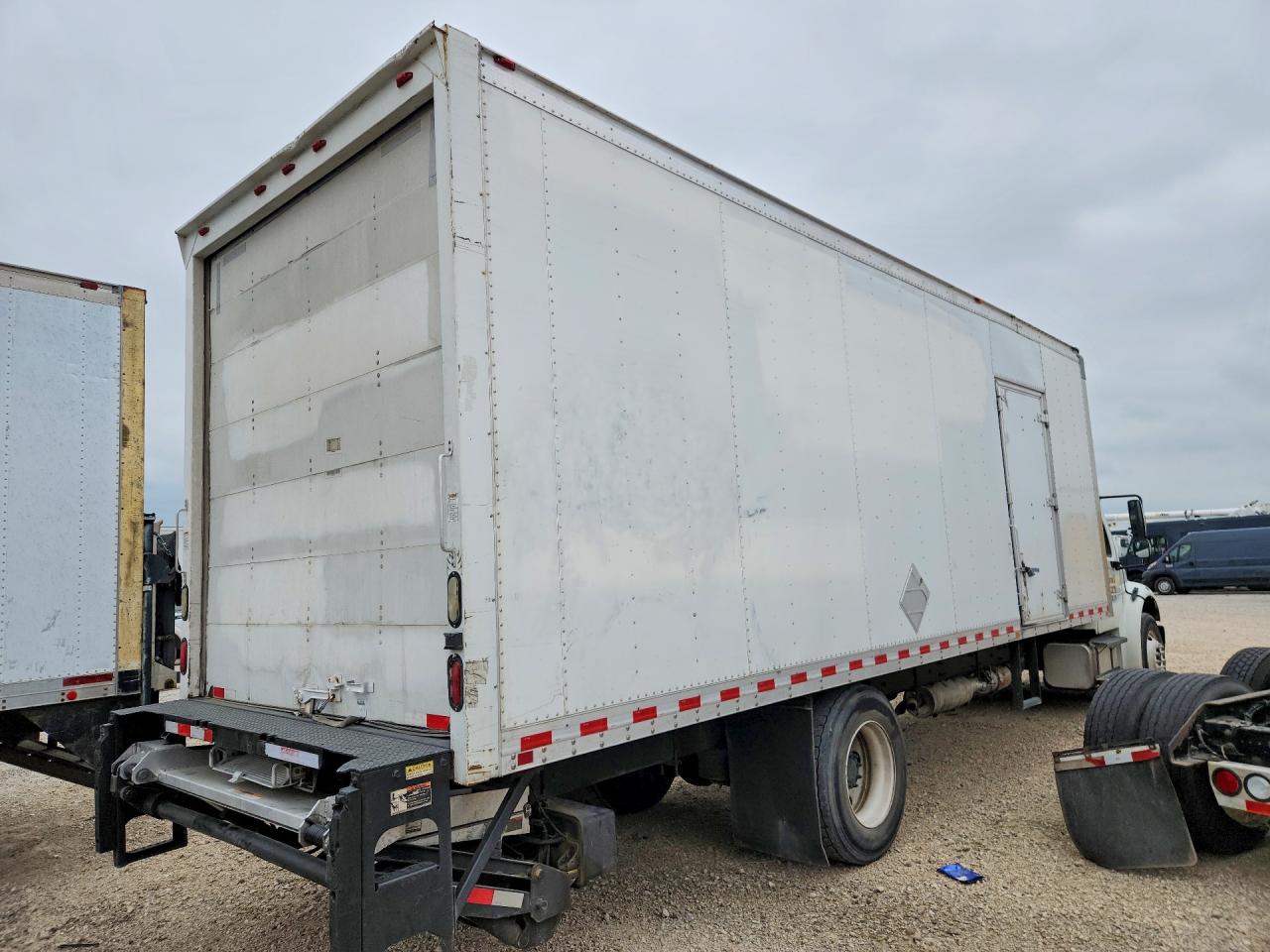 2014 FREIGHTLINER All other VIN 1FVACWDT0EHFT7213 photo 3
