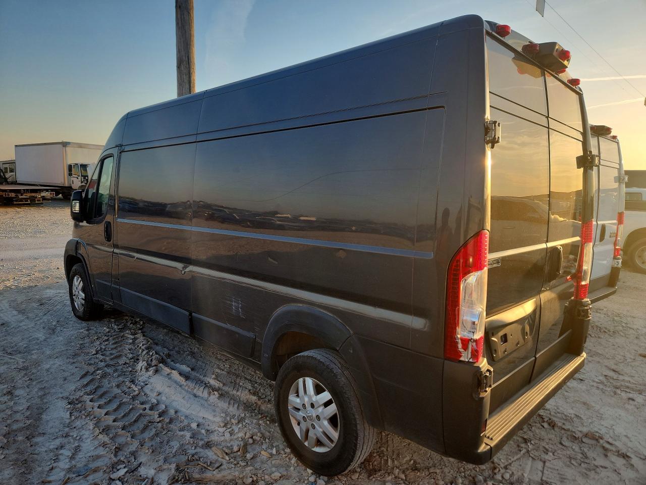 2019 Ram Promaster VIN 3C6TRVDG7KE516090 photo 2