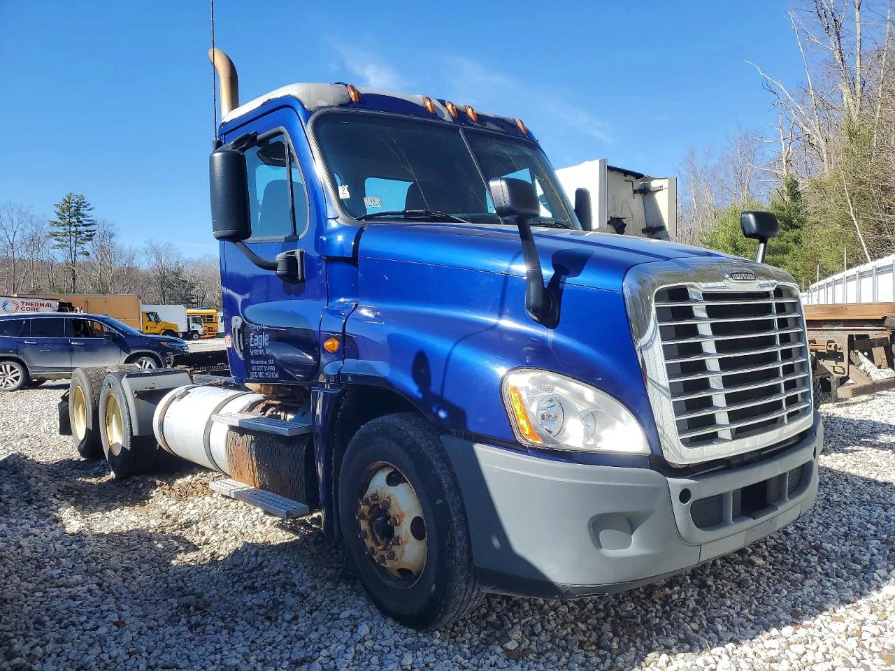 2014 FREIGHTLINER Cascadia VIN 3AKJGEBGXESFS8836 photo 1