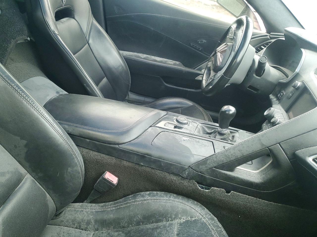 2015 Chevrolet Corvette VIN 1G1YE2D78F5104697 photo 10