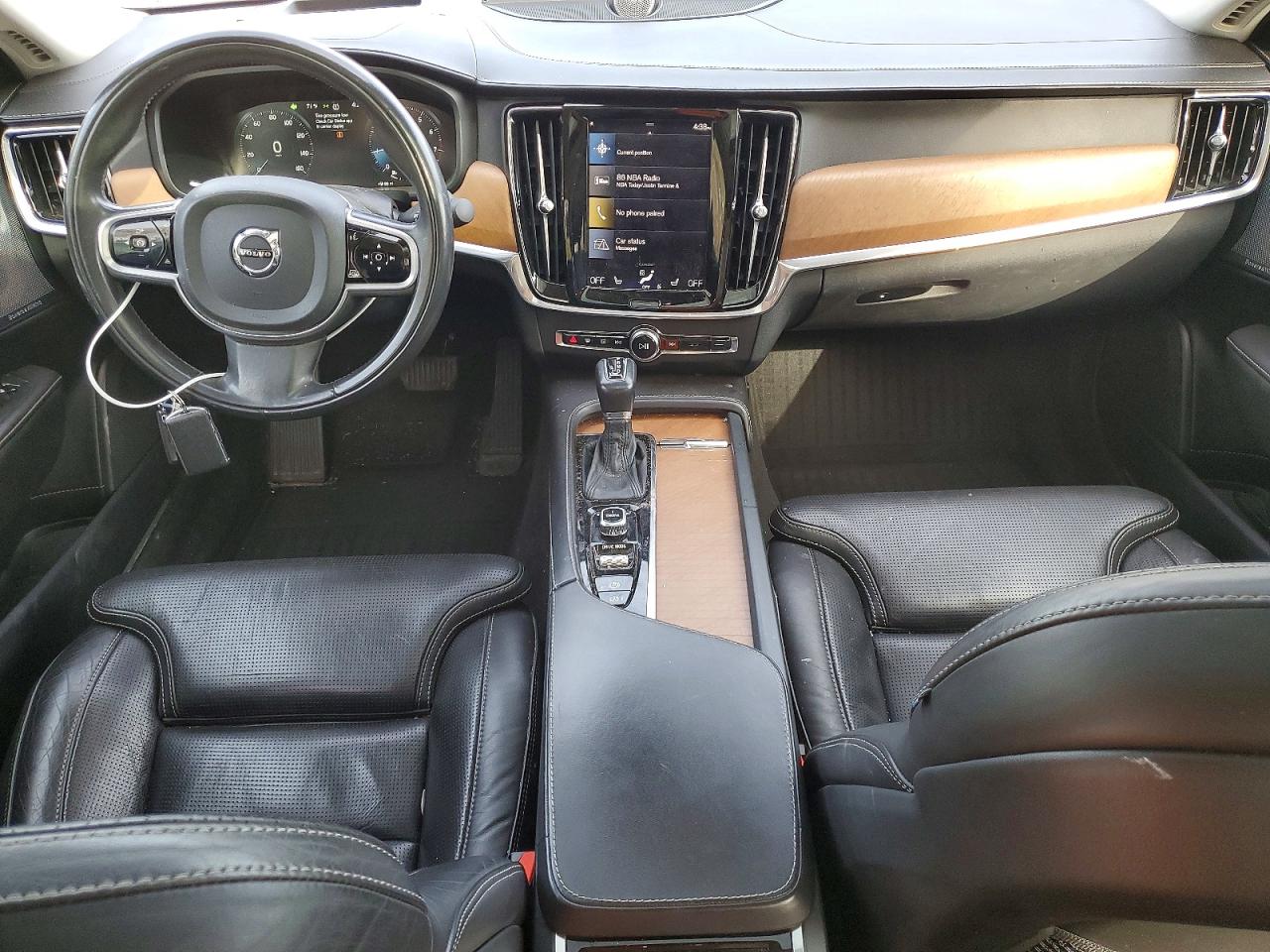 2017 Volvo S90 VIN YV1A22ML5H1004883 photo 8