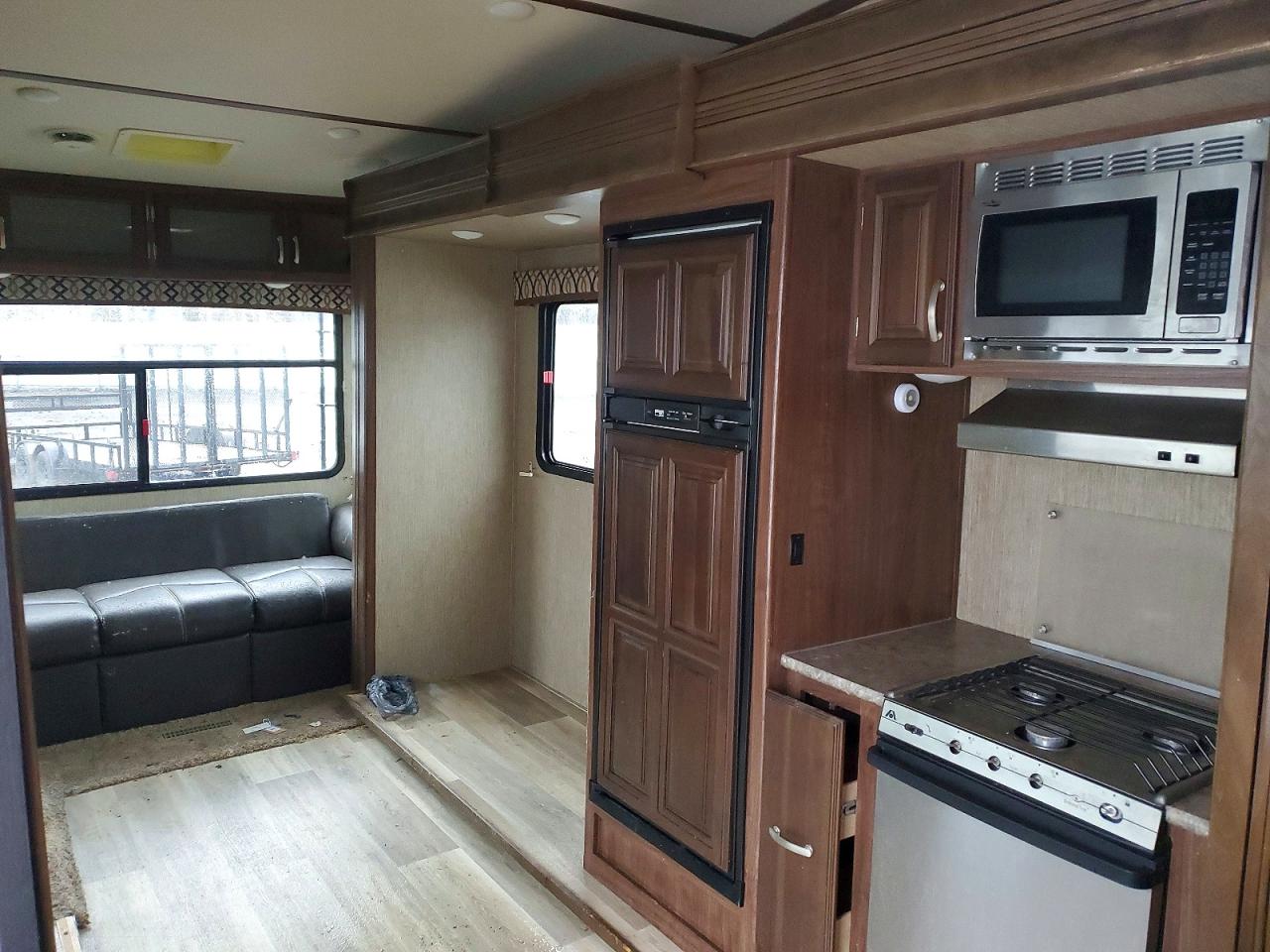 2016 DUTCHMAN Denali rv VIN 4YDF2902XGP940640 photo 6