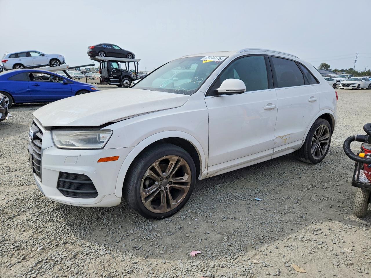 2016 Audi Q3 VIN WA1BFCFS3GR011026 photo 1