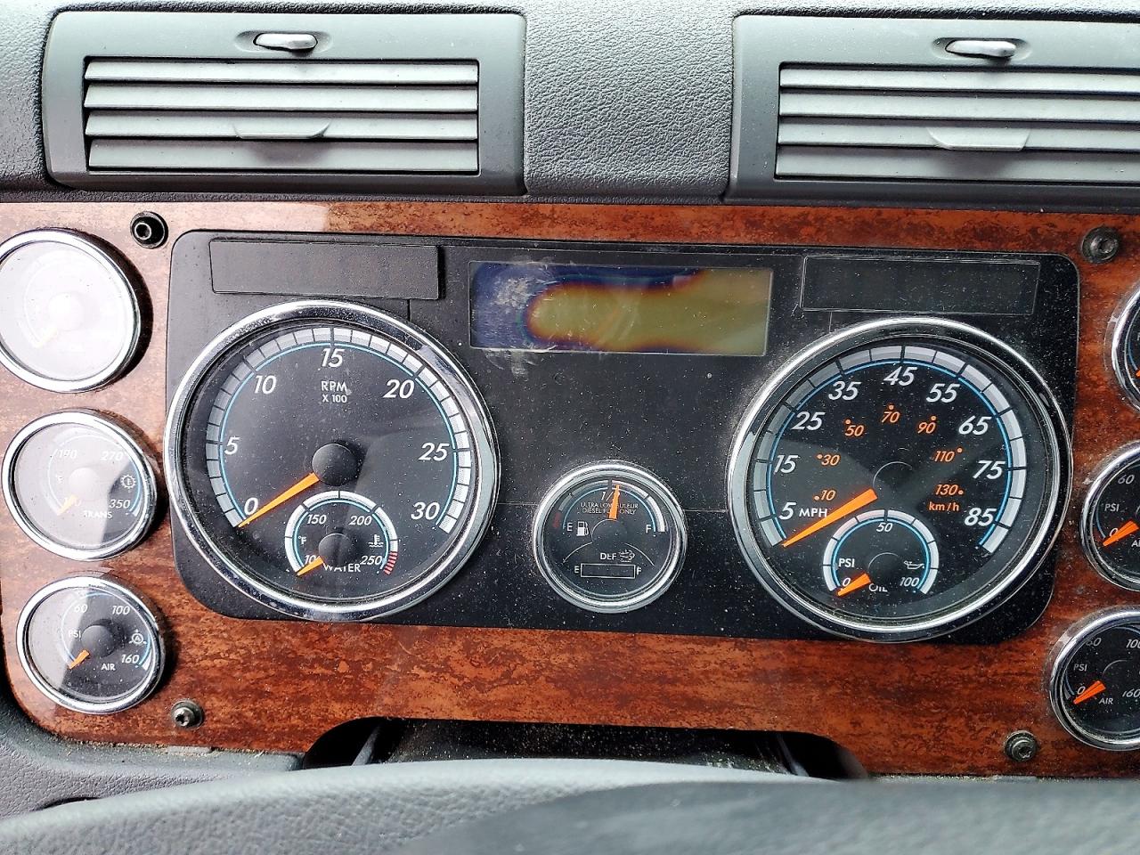2017 FREIGHTLINER All other VIN 3AKJGLDR8HSJD5725 photo 8