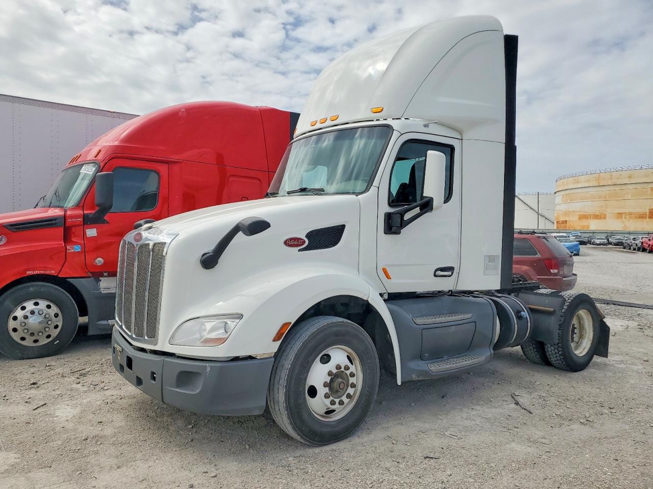 2019 PETERBILT All other VIN 1XPBA48XXKD478550 photo 2