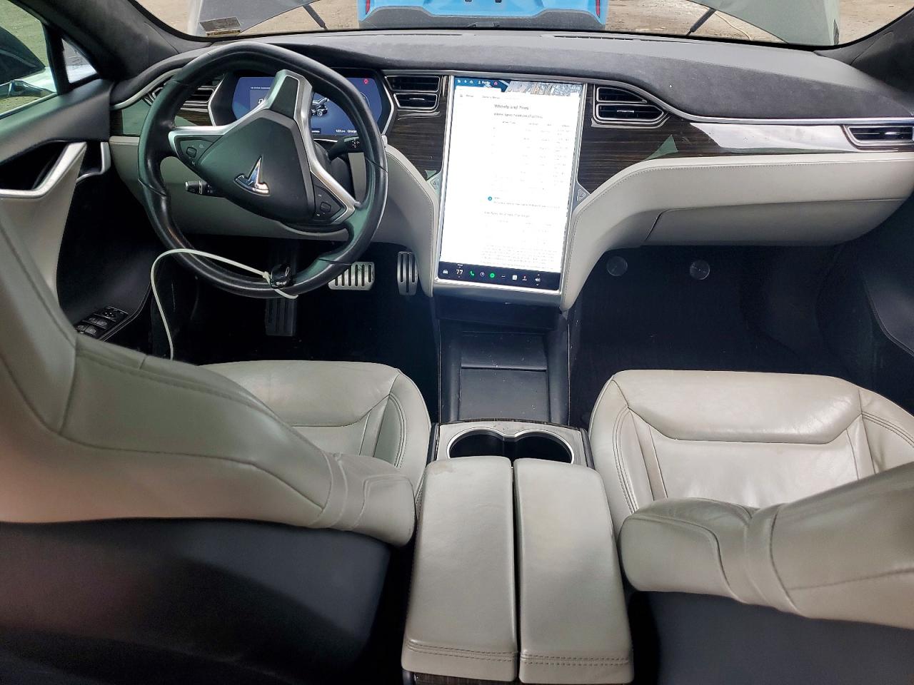 2015 Tesla Model s VIN 5YJSA1E43FF118352 photo 8