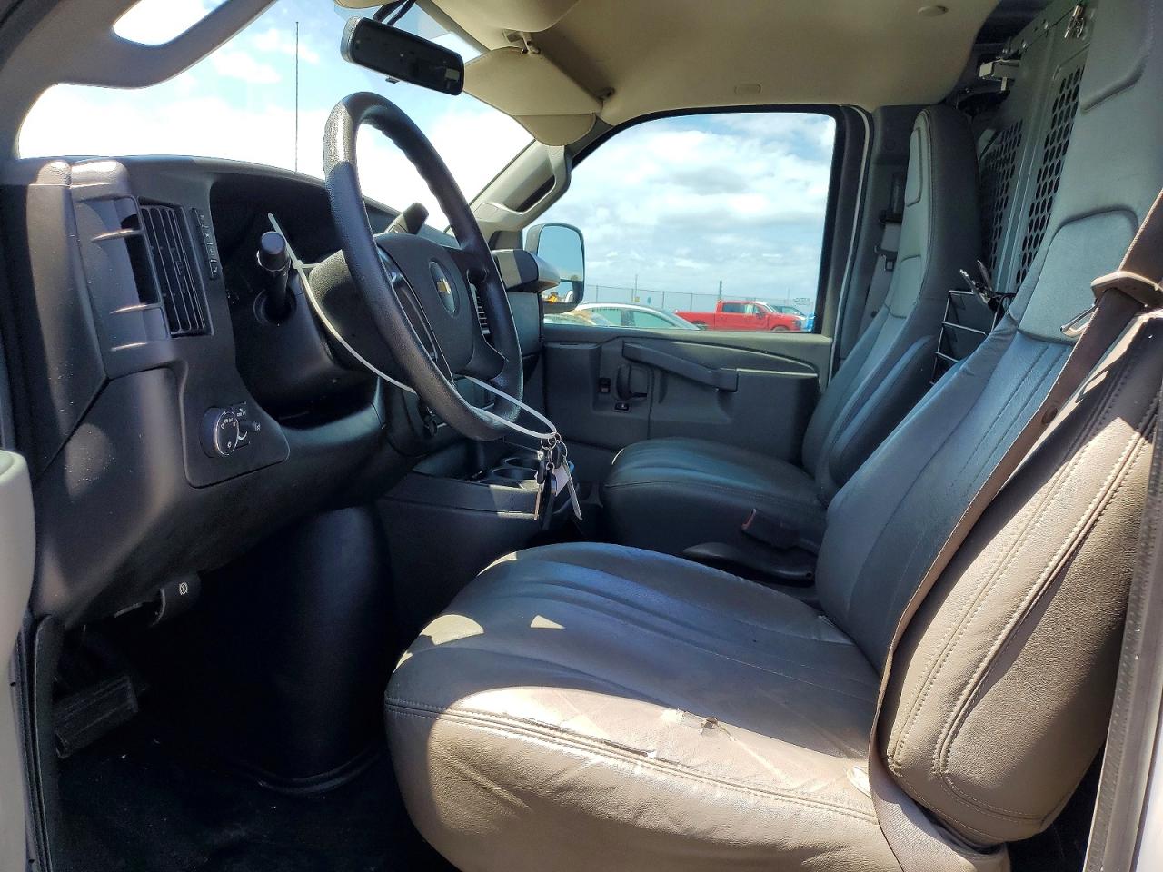 2016 Chevrolet Express VIN 1GCWGAFF0G1338154 photo 7