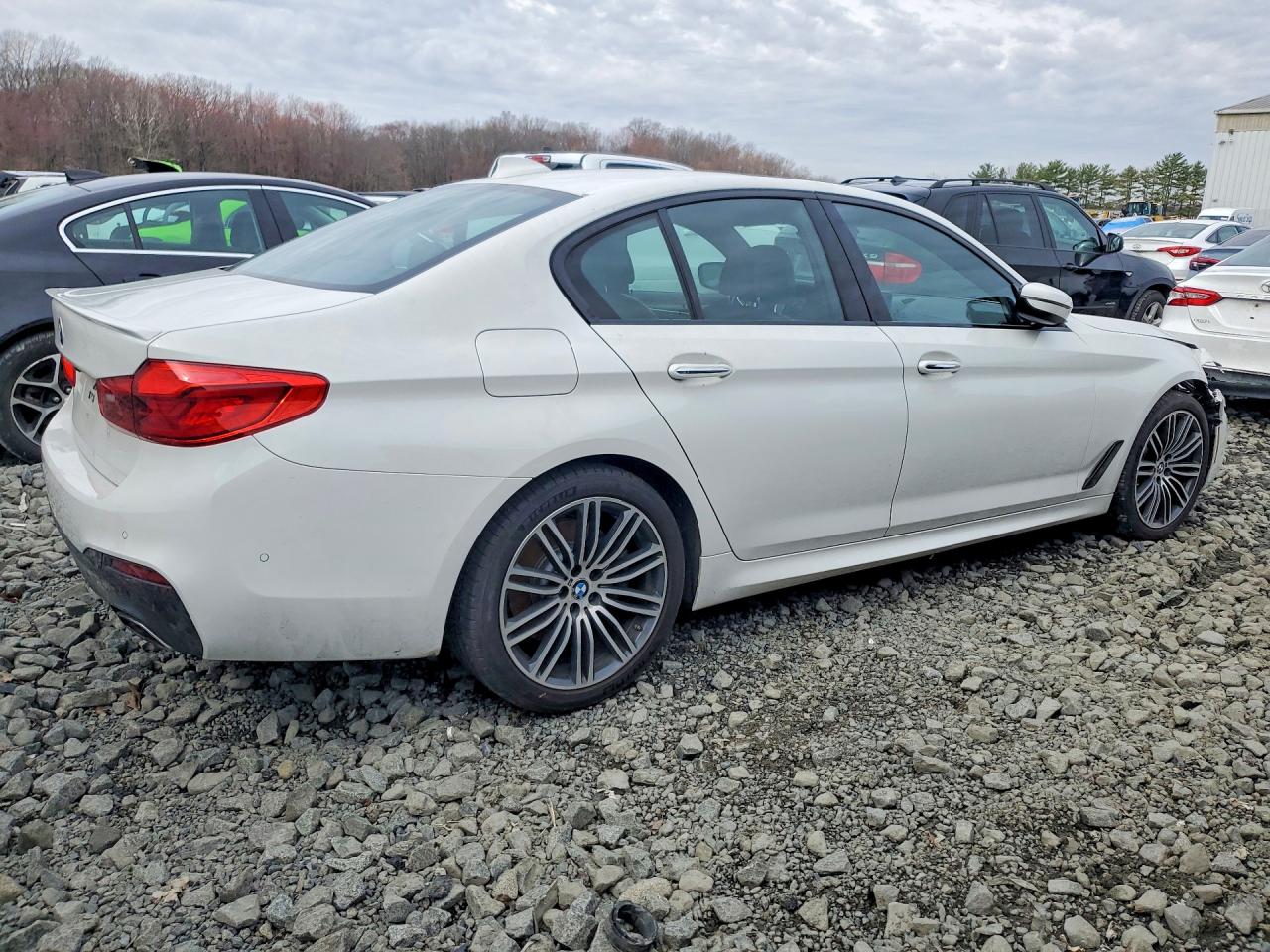 2017 BMW 5 series VIN WBAJE7C30HG888317 photo 3