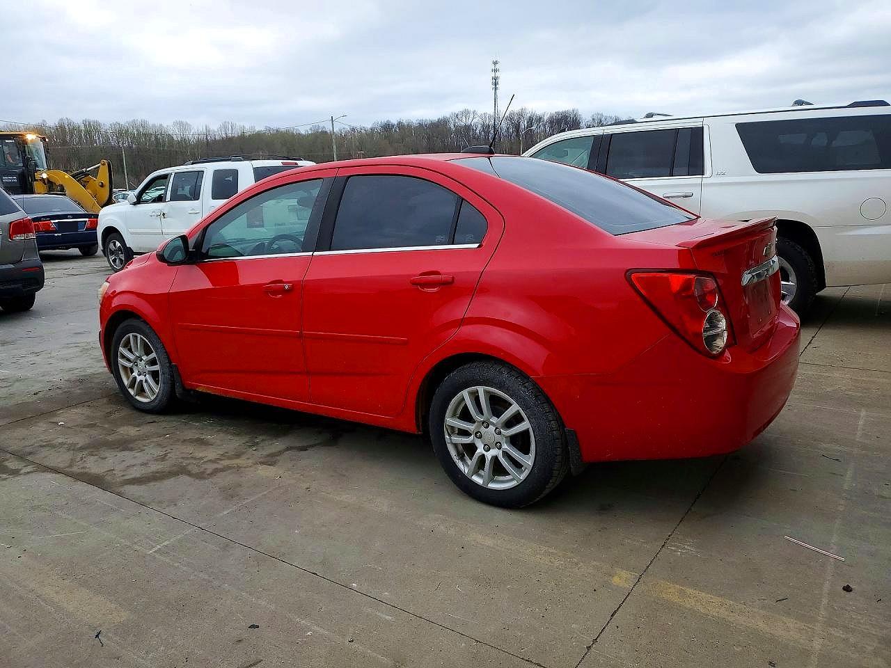 2015 CHEV Sonic VIN 1G1JC5SH8F4119470 photo 2