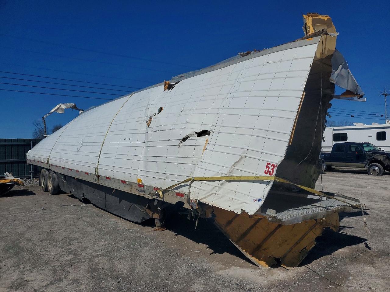 2018 UTILITY All models VIN 1UYVS2539J2219206 photo 1