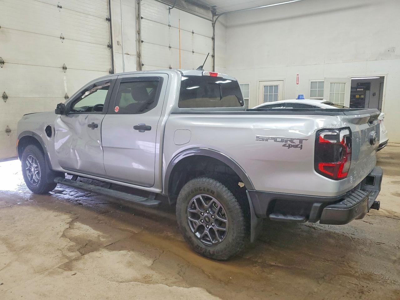 2024 Ford Ranger VIN 1FTER4HH6RLE70851 photo 2
