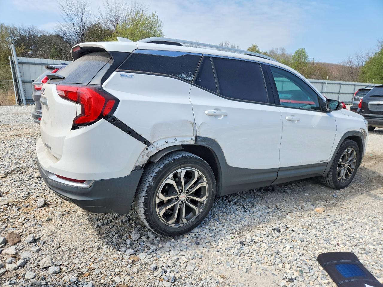 2018 GMC Terrain VIN 3GKALPEX8JL322498 photo 3