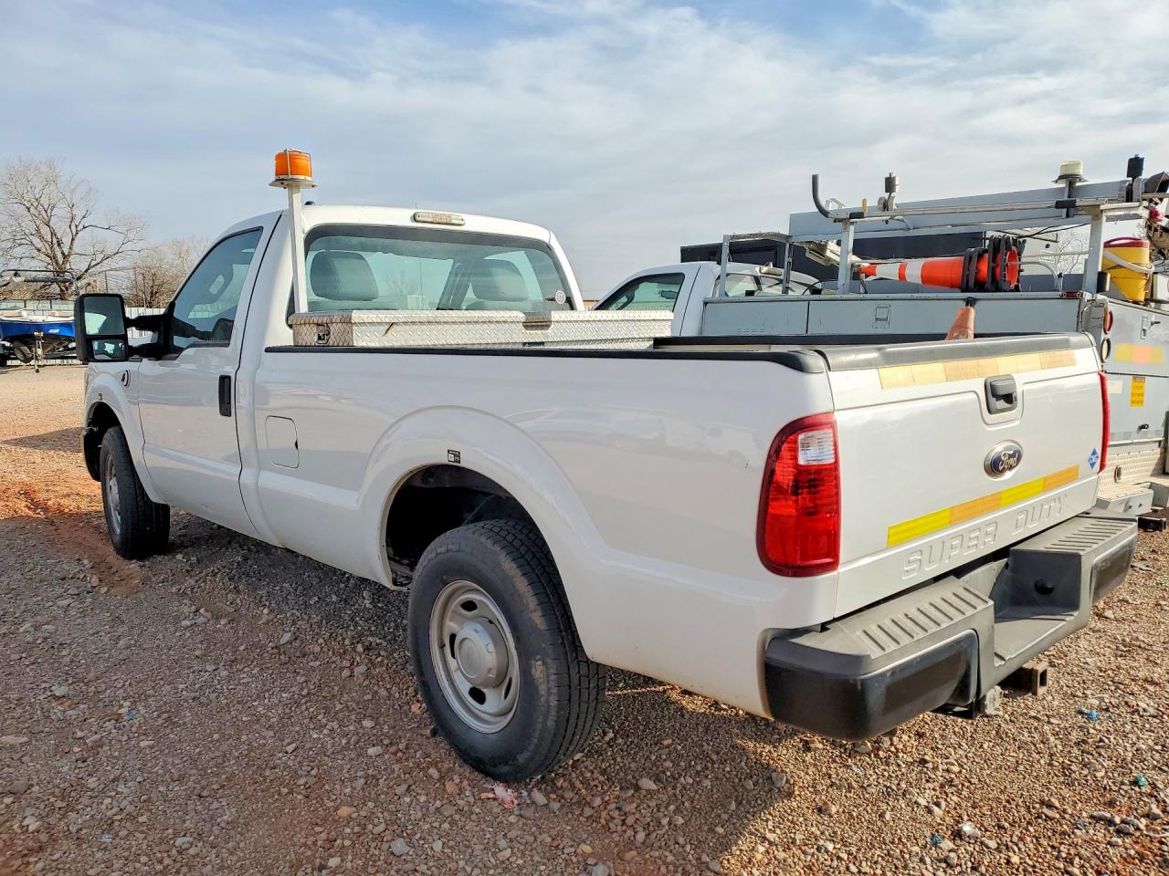 2013 Ford F250 VIN 1FTBF2A60DEB82183 photo 2