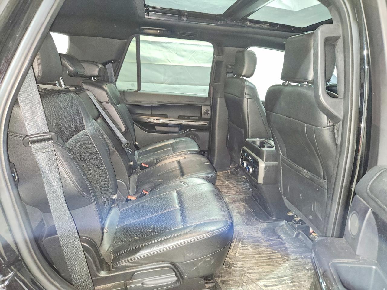 2018 Ford Expedition VIN 1FMJU1JTXJEA42702 photo 11