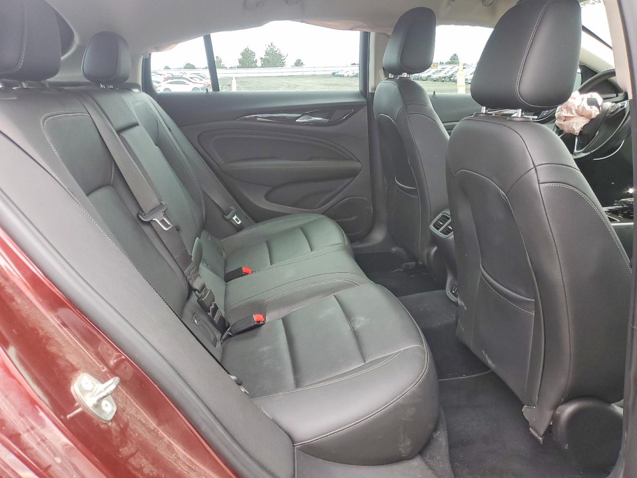 2018 BUICK Regal VIN W04GR6SX5J1101185 photo 10