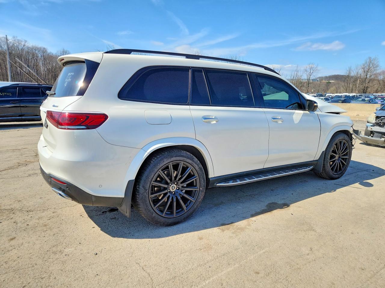 2022 Mercedes Gls-class VIN 4JGFF5KE2NA737275 photo 3