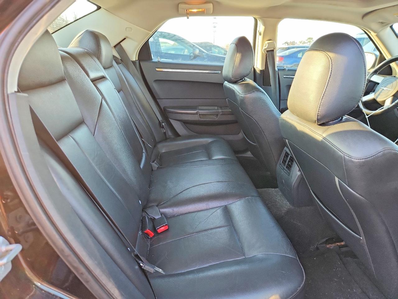 2009 Chrysler 300 VIN 2C3LA53V19H506822 photo 10