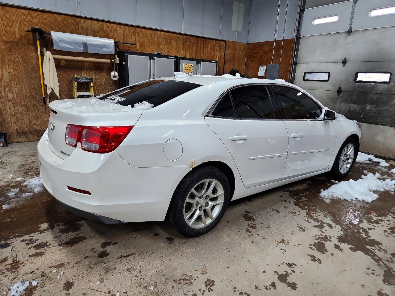 2015 Chev Malibu VIN 1G11C5SLXFU152586 photo 3