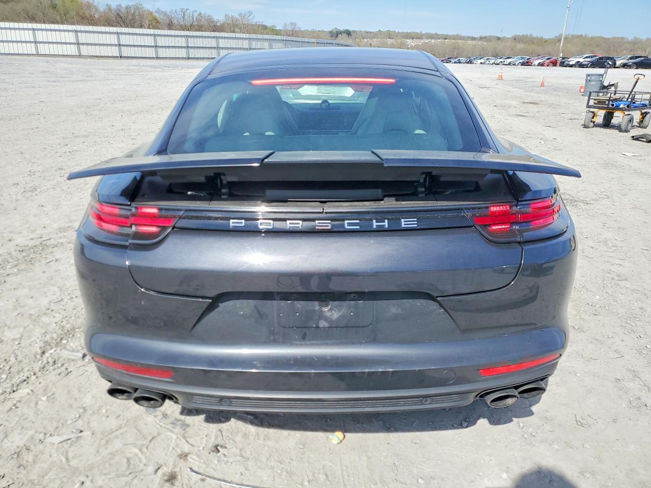 2018 Porsche Panamera VIN WP0AF2A79JL141336 photo 6