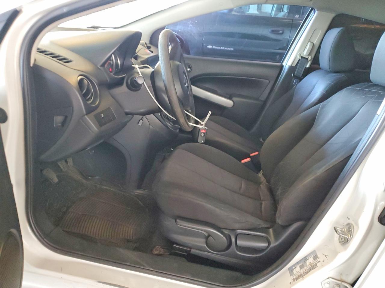 2011 Mazda 2 VIN JM1DE1HZ2B0130635 photo 7