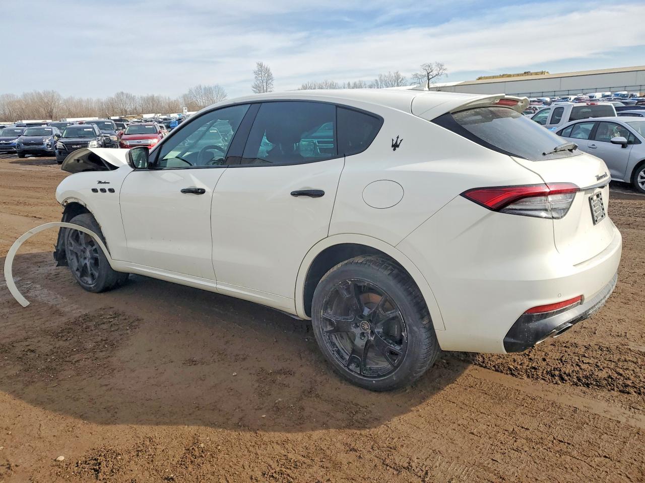 2023 MASERATI All other VIN ZN661YUM7PX414668 photo 2