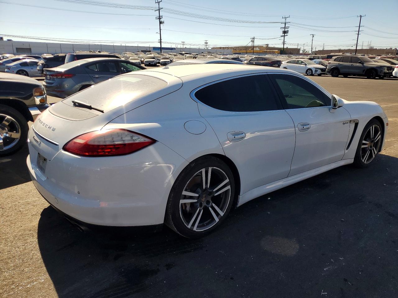 2013 PORSCHE Panamera VIN WP0AD2A70DL045332 photo 3