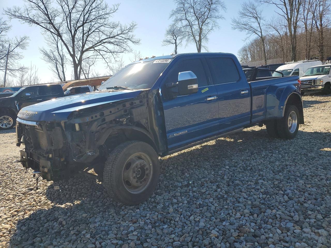 2022 Ford F450 VIN 1FT8W4DT7NED31813 photo 1