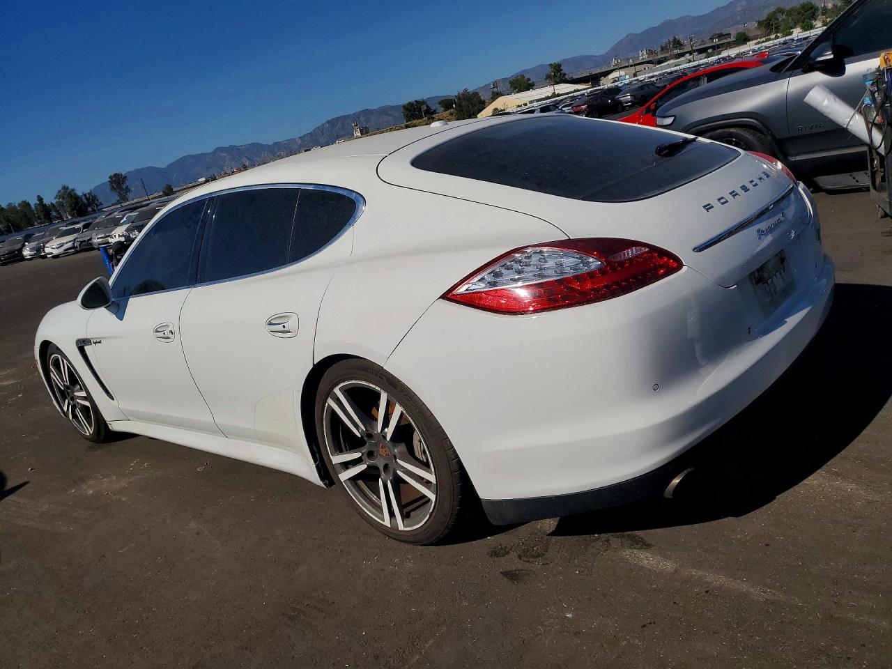 2013 PORSCHE Panamera VIN WP0AD2A70DL045332 photo 2