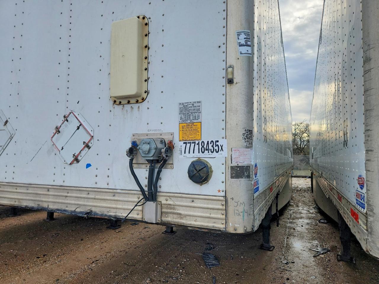 2014 UTILITY All models VIN 1UYVS2537EG766645 photo 9