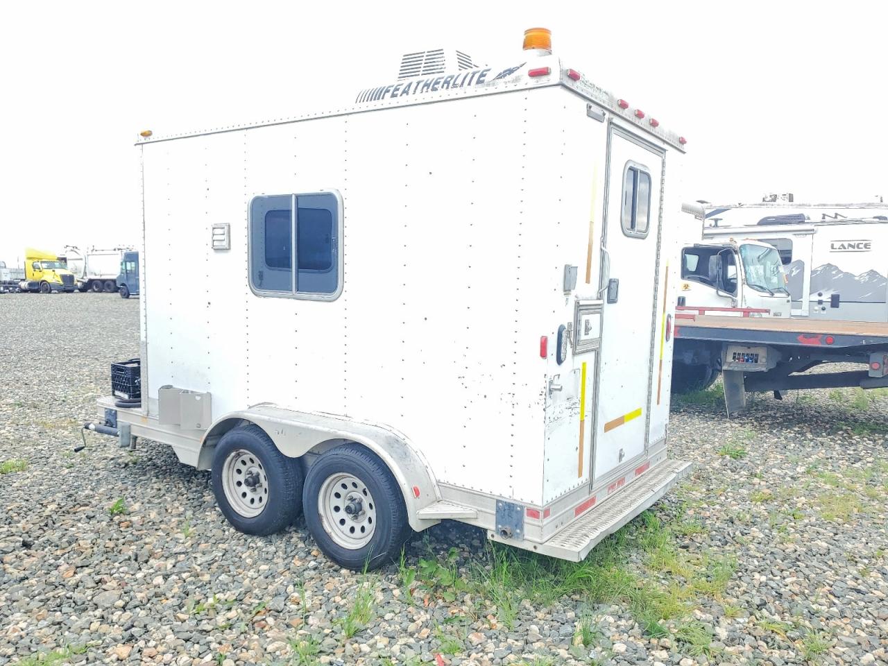 2000 PELSUE FIBER OPTIC SPLICING TRAILER VIN 4FGL01126YC028313 photo 3