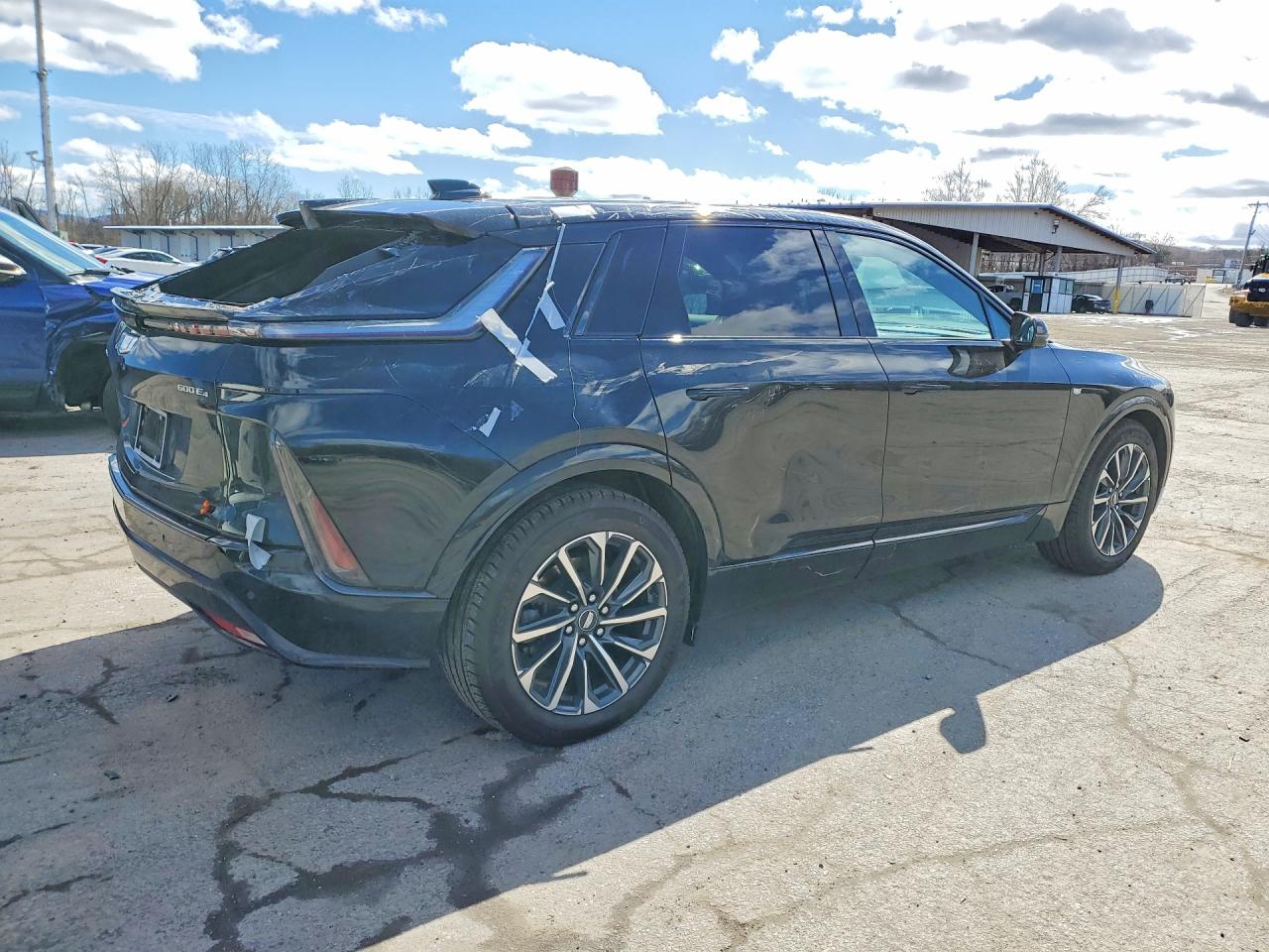 2025 Cadillac All other VIN 1GYKPURL3SZ300309 photo 3
