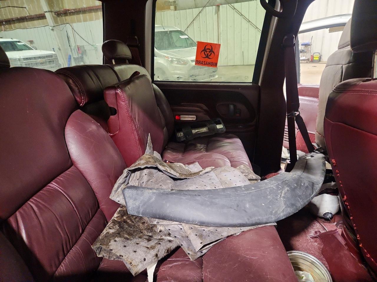 1999 GMC Yukon VIN 1GKEK13R9XJ725251 photo 11