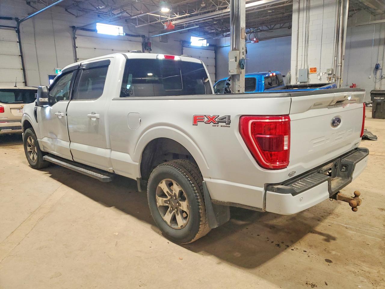 2022 Ford F150 VIN 1FTFW1E85NKE64037 photo 2