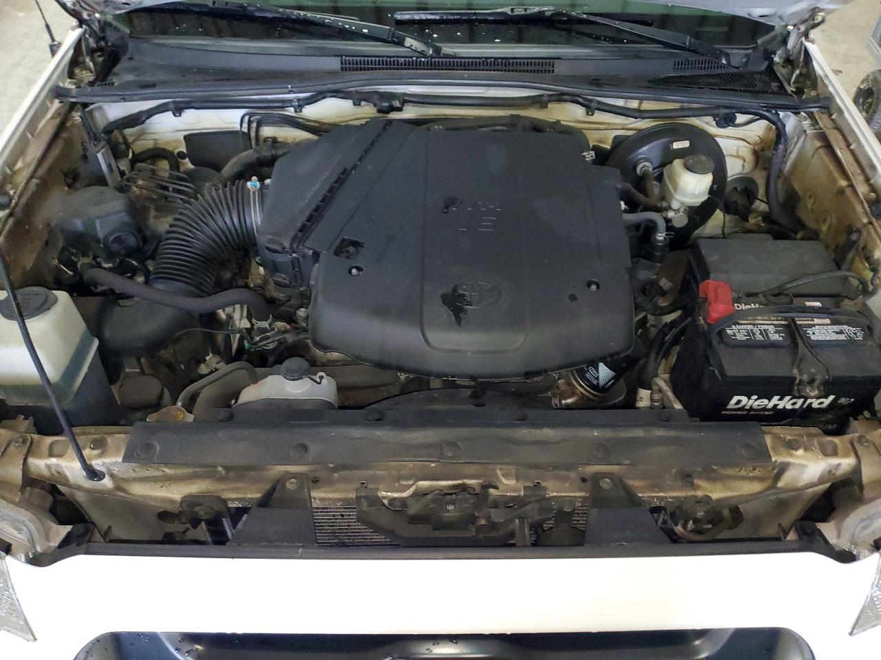 2015 TOYOTA Tacoma v6 VIN 3TMLU4EN9FM200362 photo 11