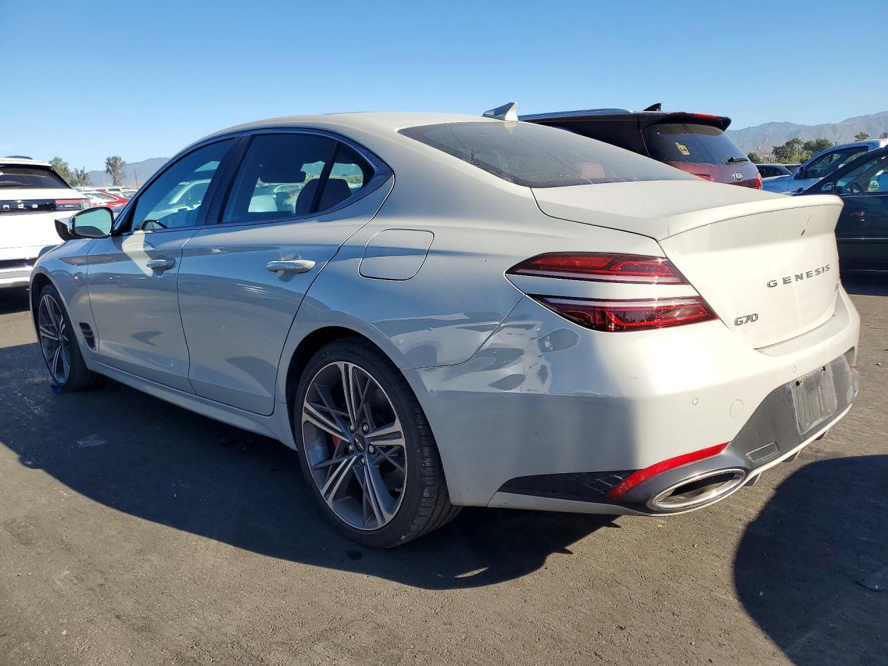 2024 Genesis G70 VIN KMTG34SC0RU139587 photo 2