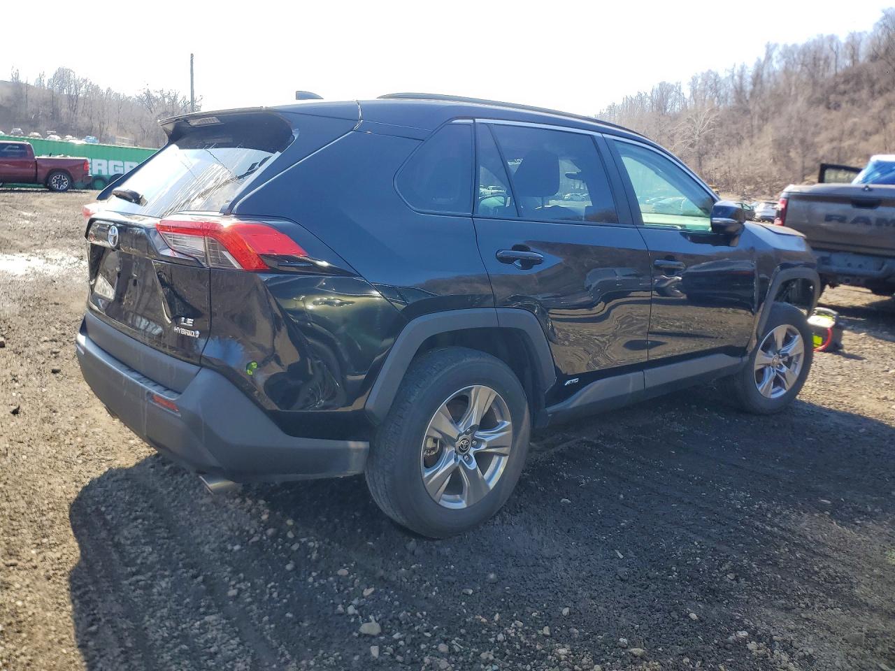 2024 Toyota Rav4 VIN 4T3MWRFV6RU144605 photo 3