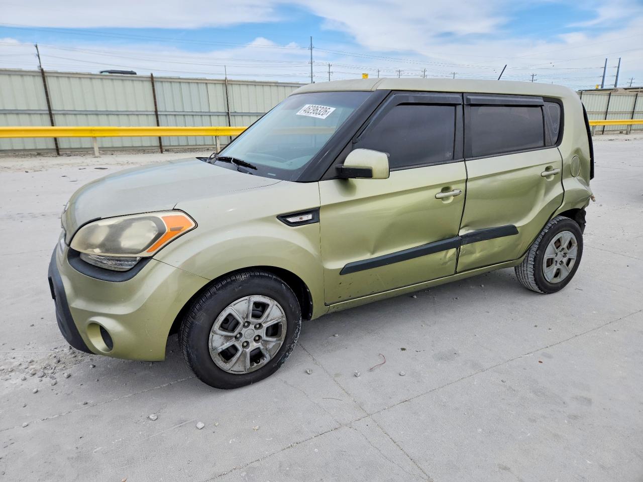 2012 Kia Soul base VIN KNDJT2A55C7447971 photo 1