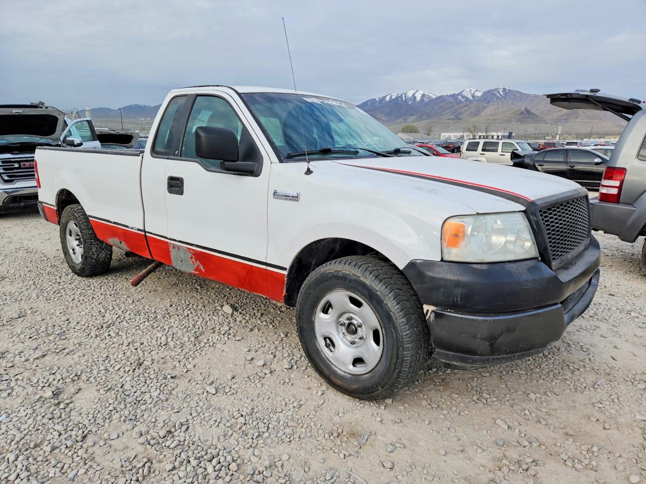2005 Ford F150 VIN 1FTRF12W45NB11111 photo 4