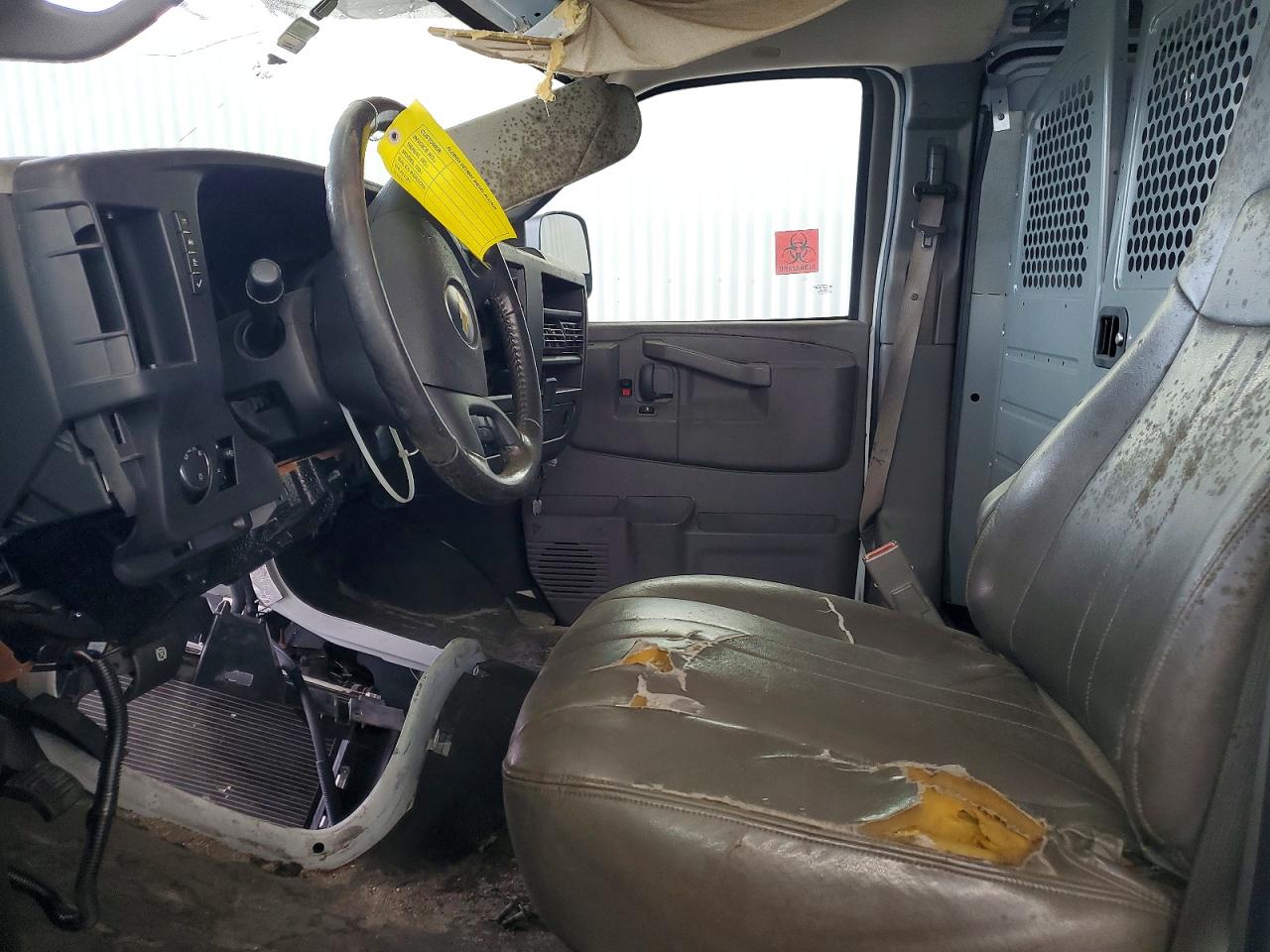 2020 CHEV Express VIN 1GCWGAFG8L1126749 photo 7