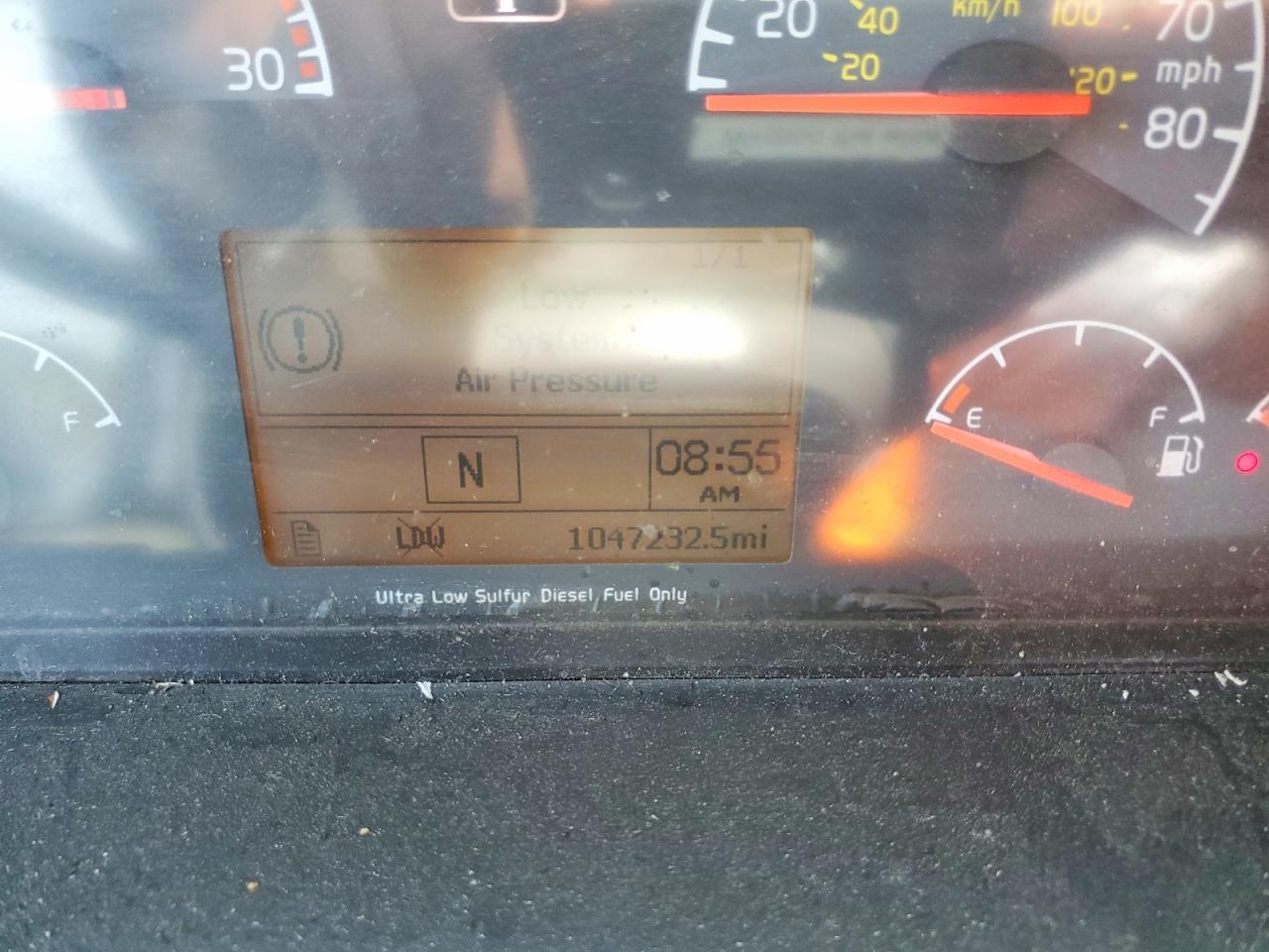 2017 Volvo Vn VIN 4V4N39TG2HN987987 photo 8