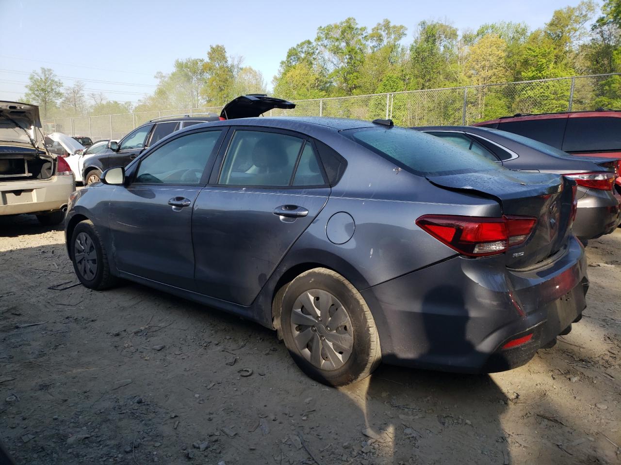 2020 KIA Rio VIN 3KPA24AD0LE261065 photo 2