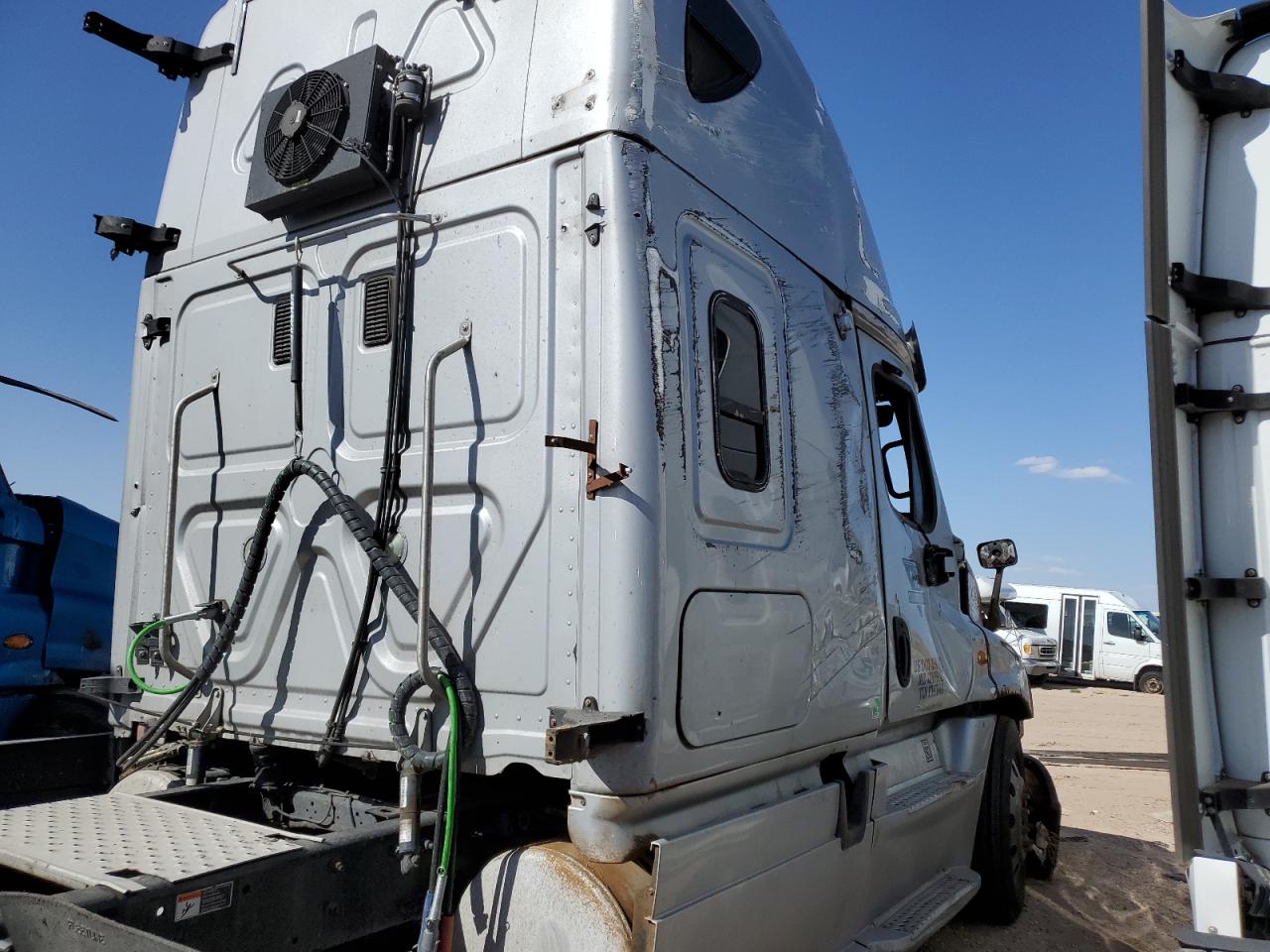 2013 FREIGHTLINER All other VIN 3AKJGLDR4DSFH7348 photo 9