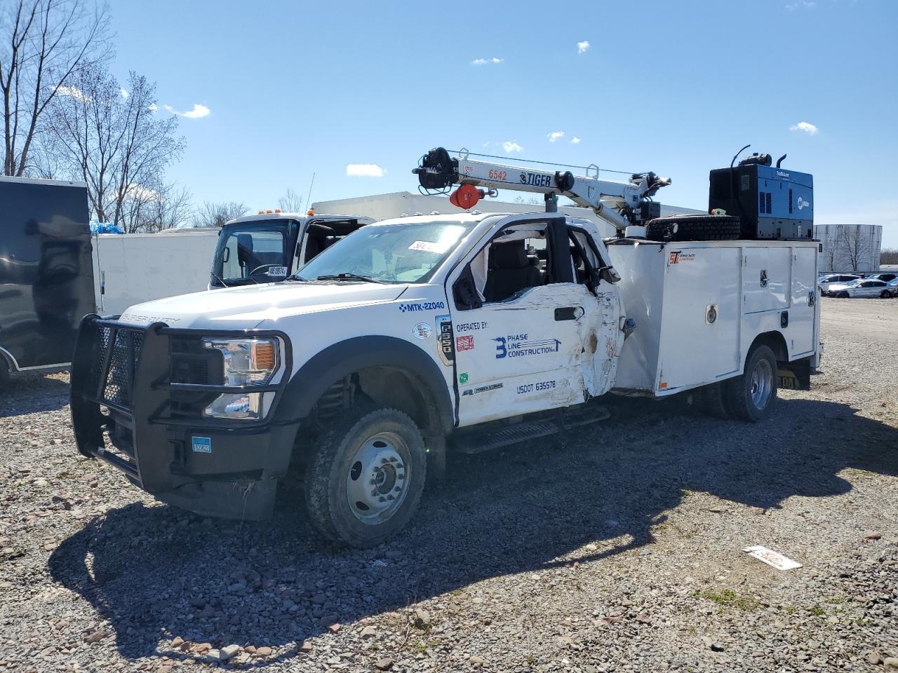 2022 FORD F550 VIN 1FD0X5HT2NEC94871 photo 1