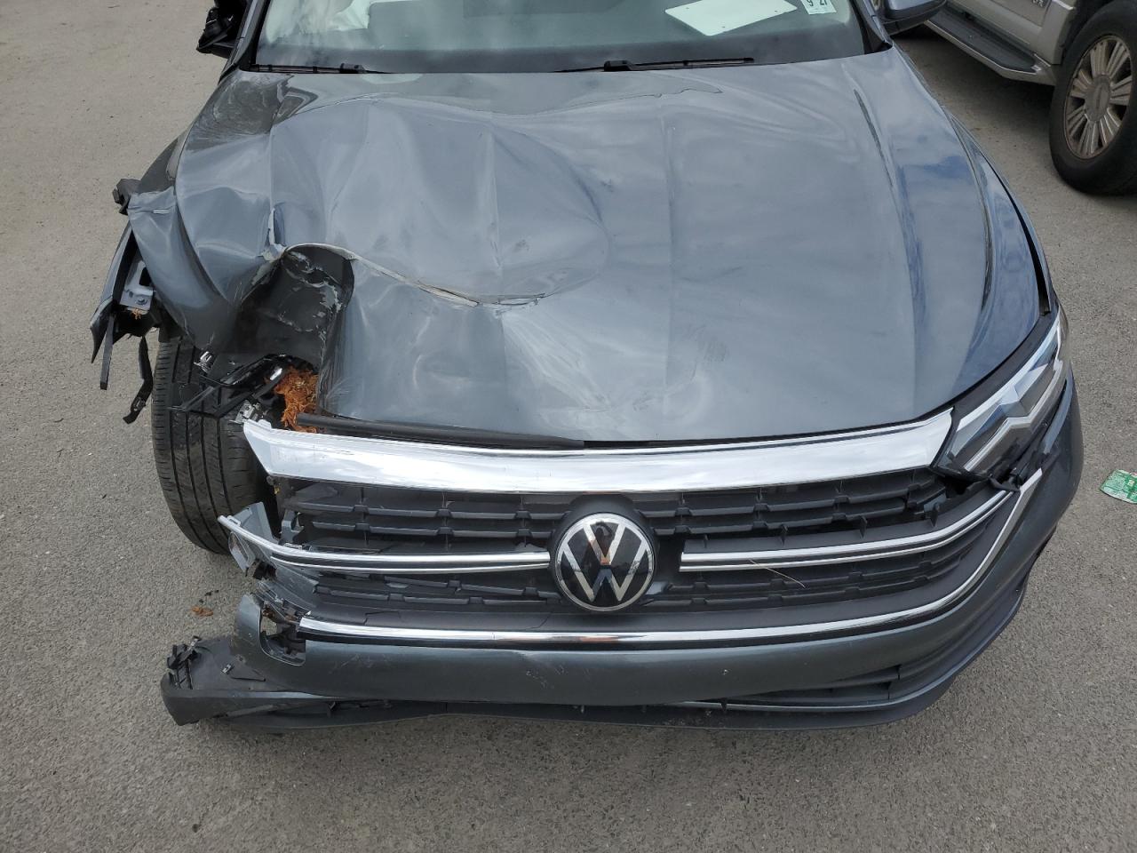 2022 Volkswagen Jetta VIN 3VW7M7BU0NM030189 photo 11