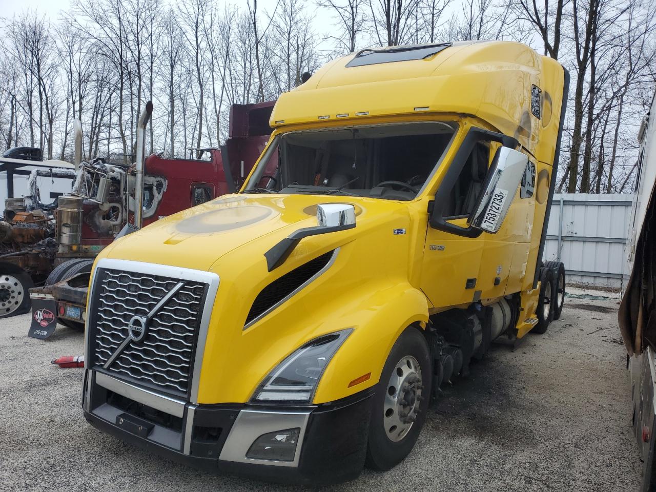 2023 VOLVO Vn VIN 4V4NC9EH2PN310085 photo 2