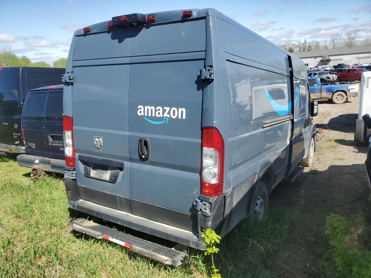 2019 RAM Promaster 3500 VIN 3C6URVJG5KE564745 photo 3