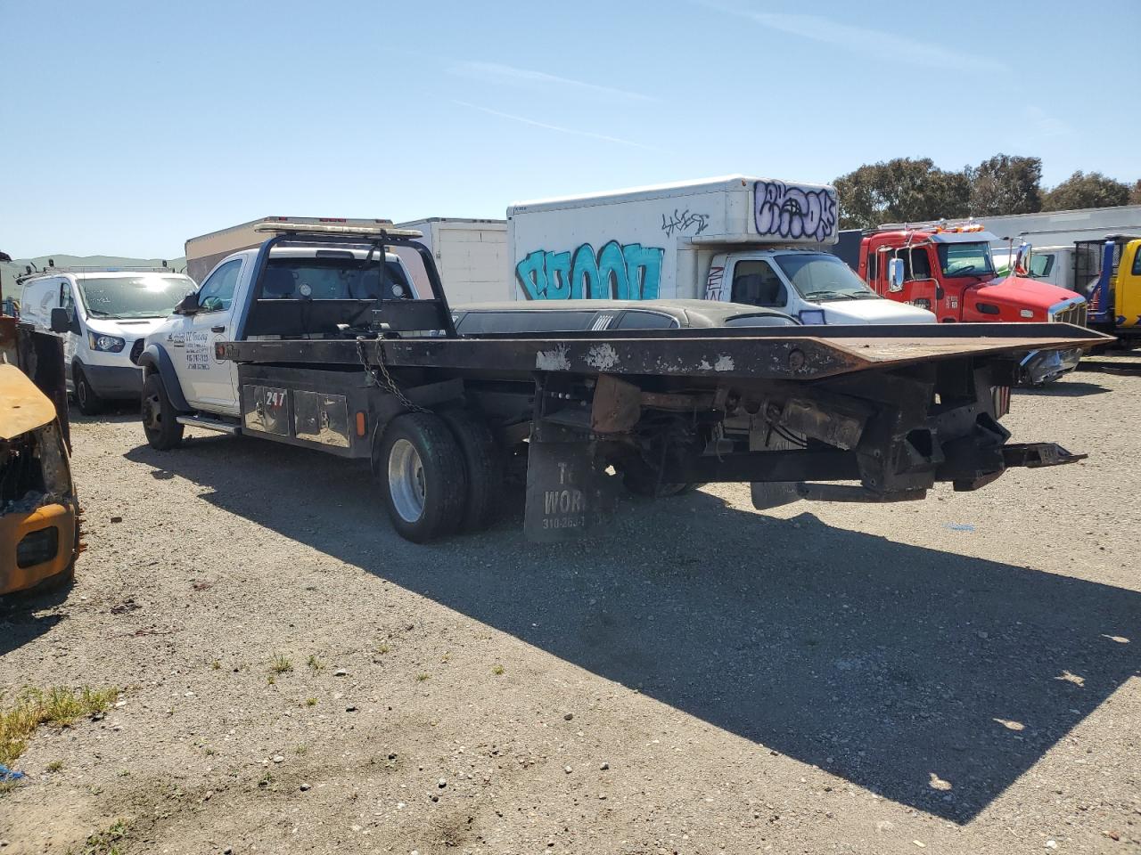 2015 RAM 5500 VIN 3C7WRMDL4FG554077 photo 2