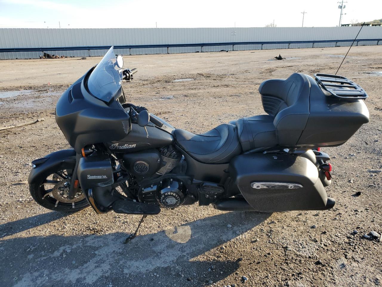 2023 INDIAN MOTORCYCLE CO. ROADMASTER DARK HORSE VIN 56KTKDBB6P3418384 photo 3