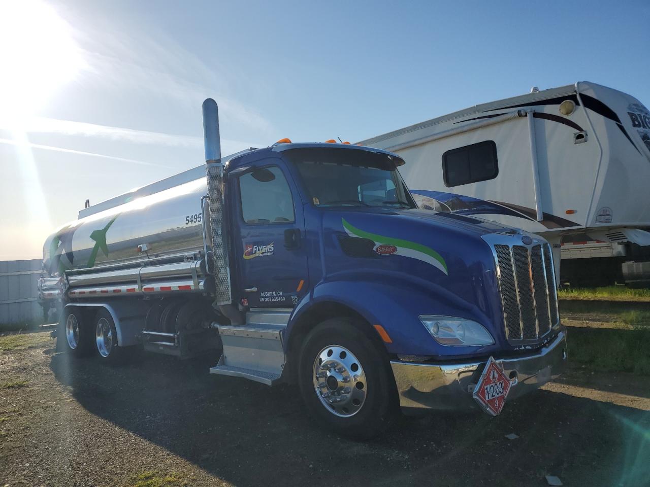 2016 PETERBILT 579 VIN 1NPBL79X5GD327370 photo 1
