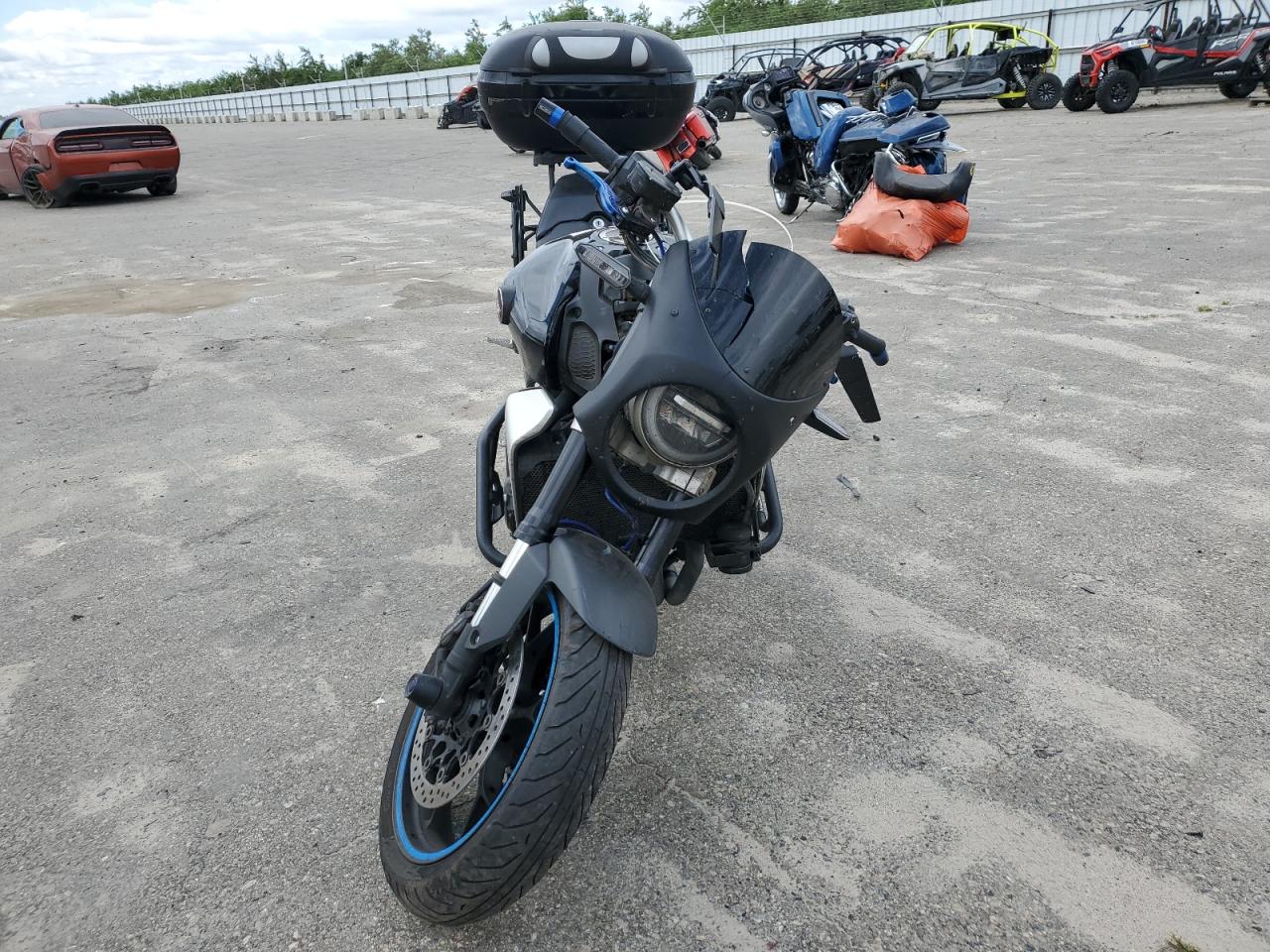 2018 HONDA Cb cycle VIN JH2SC801XJK000267 photo 2